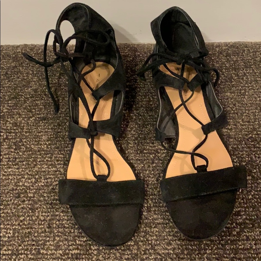 Tahari Wedge Lace Sandals - size 8